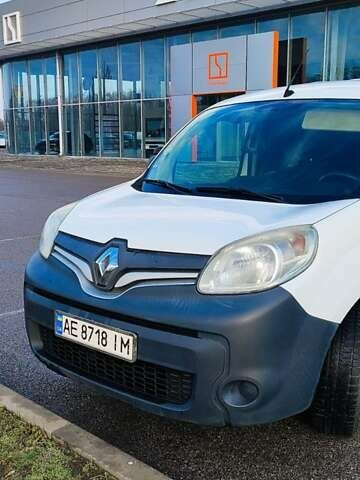 Белый Рено Кенгу, объемом двигателя 1.5 л и пробегом 268 тыс. км за 9000 $, фото 1 на Automoto.ua