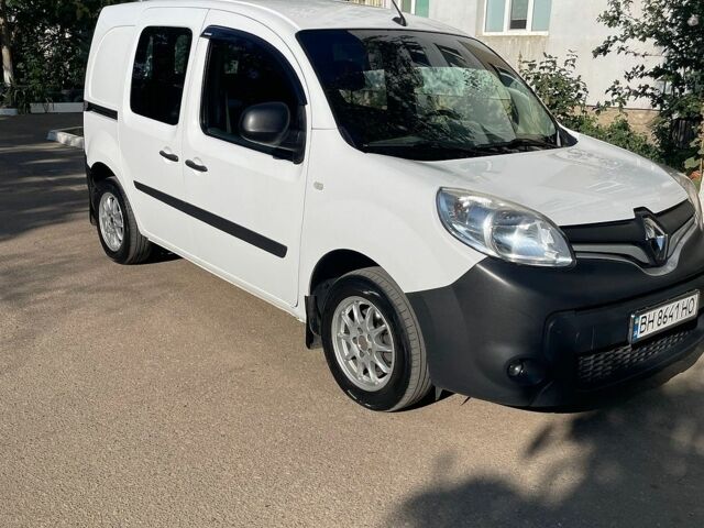 Білий Рено Кєнгу, об'ємом двигуна 1.5 л та пробігом 237 тис. км за 9200 $, фото 1 на Automoto.ua