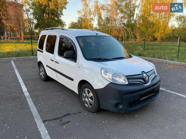 Белый Рено Кенгу, объемом двигателя 1.5 л и пробегом 194 тыс. км за 9300 $, фото 1 на Automoto.ua