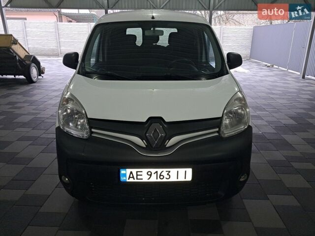 Белый Рено Кенгу, объемом двигателя 1.46 л и пробегом 180 тыс. км за 6700 $, фото 1 на Automoto.ua