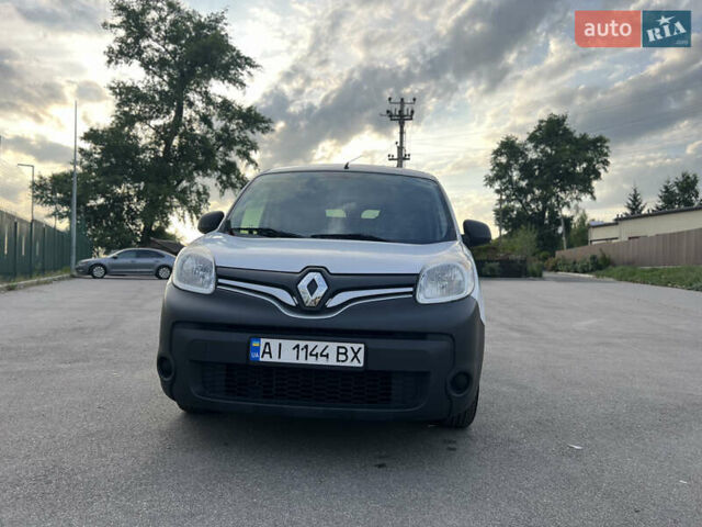 Белый Рено Кенгу, объемом двигателя 1.5 л и пробегом 207 тыс. км за 7800 $, фото 1 на Automoto.ua