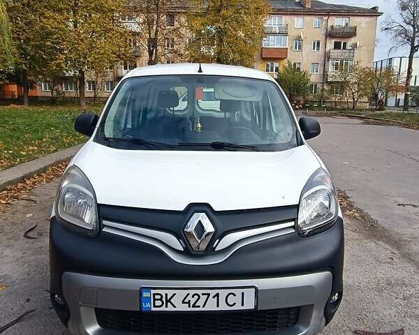 Белый Рено Кенгу, объемом двигателя 1.46 л и пробегом 146 тыс. км за 9200 $, фото 1 на Automoto.ua