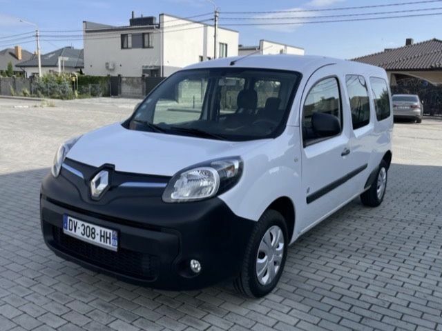 Белый Рено Кенгу, объемом двигателя 0 л и пробегом 280 тыс. км за 8700 $, фото 1 на Automoto.ua