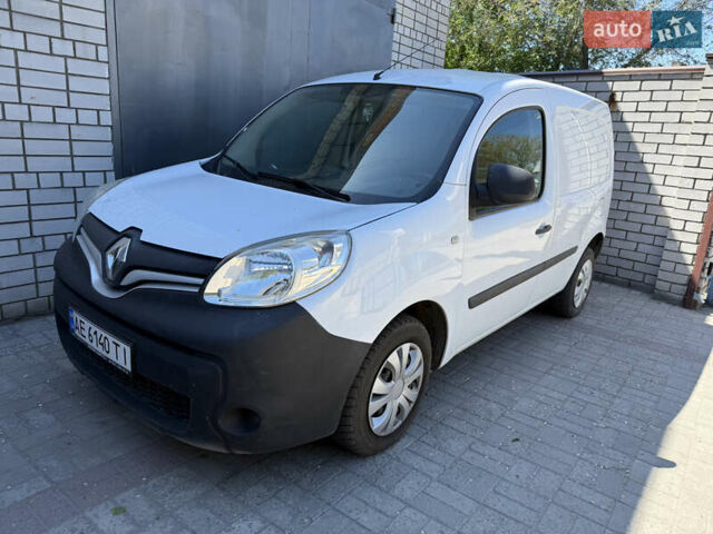 Белый Рено Кенгу, объемом двигателя 1.5 л и пробегом 212 тыс. км за 7900 $, фото 1 на Automoto.ua
