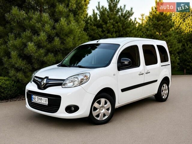 Белый Рено Кенгу, объемом двигателя 1.5 л и пробегом 186 тыс. км за 11500 $, фото 1 на Automoto.ua
