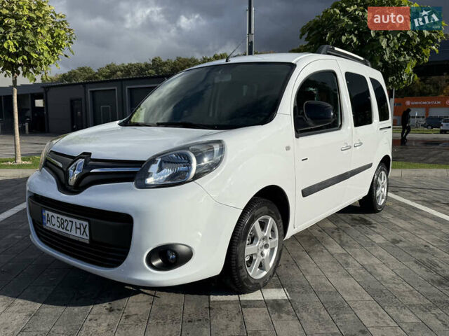 Белый Рено Кенгу, объемом двигателя 1.5 л и пробегом 235 тыс. км за 10900 $, фото 1 на Automoto.ua