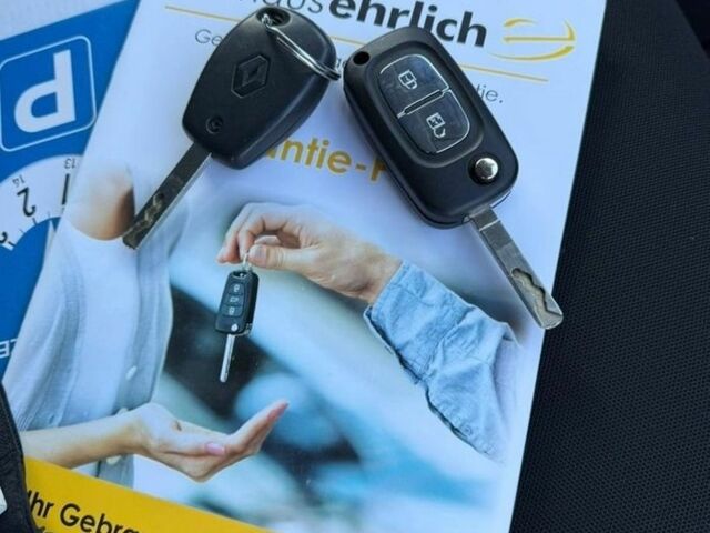 Белый Рено Кенгу, объемом двигателя 1.5 л и пробегом 179 тыс. км за 10999 $, фото 1 на Automoto.ua