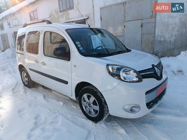 Білий Рено Кєнгу, об'ємом двигуна 1.5 л та пробігом 128 тис. км за 11400 $, фото 1 на Automoto.ua