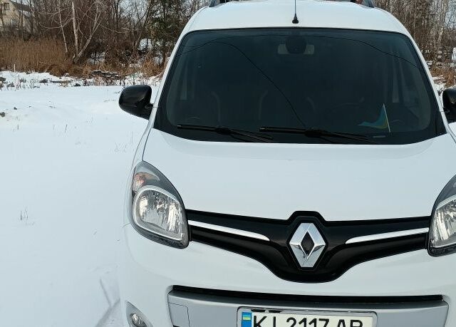 Білий Рено Кєнгу, об'ємом двигуна 1.5 л та пробігом 204 тис. км за 12700 $, фото 1 на Automoto.ua