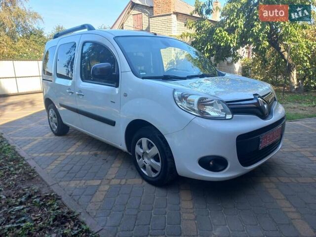 Белый Рено Кенгу, объемом двигателя 1.5 л и пробегом 123 тыс. км за 12650 $, фото 1 на Automoto.ua