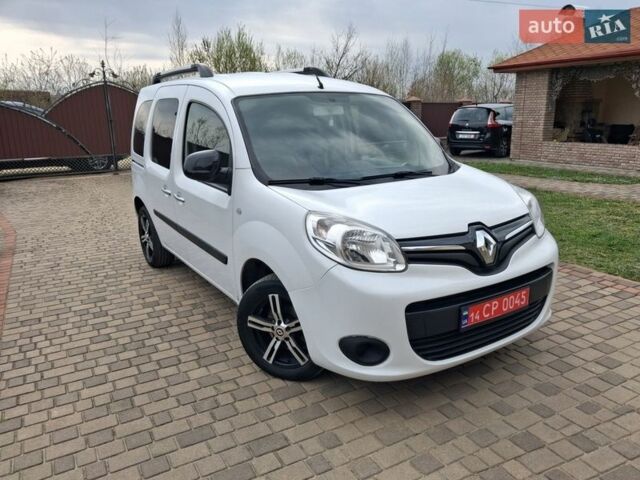 Белый Рено Кенгу, объемом двигателя 1.5 л и пробегом 255 тыс. км за 10600 $, фото 1 на Automoto.ua
