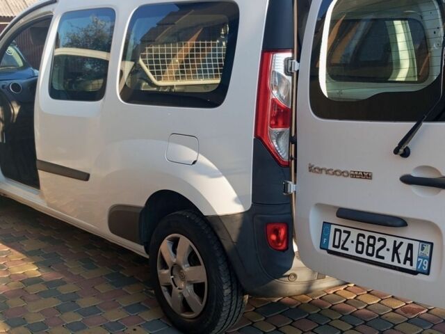 Білий Рено Кєнгу, об'ємом двигуна 0 л та пробігом 60 тис. км за 9199 $, фото 1 на Automoto.ua