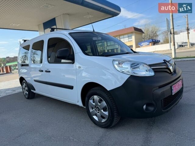 Белый Рено Кенгу, объемом двигателя 1.5 л и пробегом 179 тыс. км за 12599 $, фото 1 на Automoto.ua