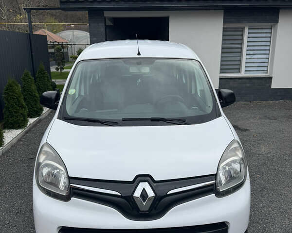 Белый Рено Кенгу, объемом двигателя 1.46 л и пробегом 196 тыс. км за 11500 $, фото 1 на Automoto.ua