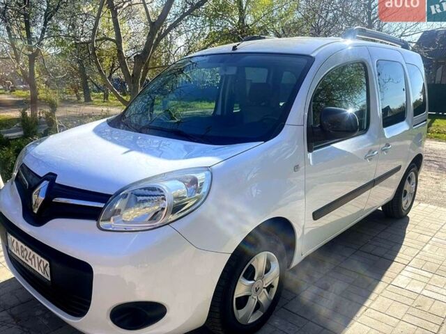 Белый Рено Кенгу, объемом двигателя 1.5 л и пробегом 264 тыс. км за 11450 $, фото 1 на Automoto.ua