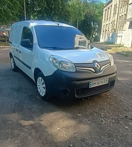 Белый Рено Кенгу, объемом двигателя 1.46 л и пробегом 280 тыс. км за 8300 $, фото 1 на Automoto.ua