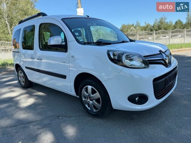 Белый Рено Кенгу, объемом двигателя 1.5 л и пробегом 192 тыс. км за 12200 $, фото 1 на Automoto.ua