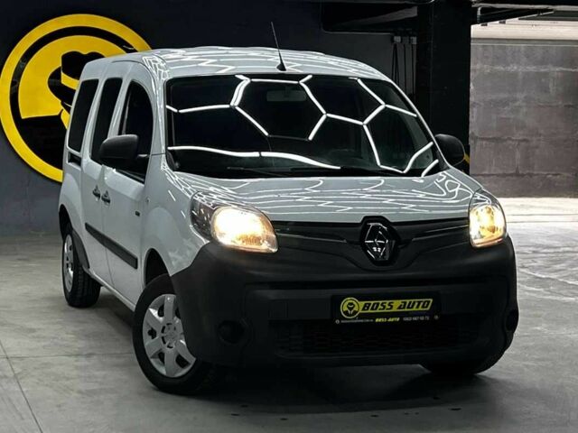 Білий Рено Кєнгу, об'ємом двигуна 0 л та пробігом 100 тис. км за 12800 $, фото 1 на Automoto.ua