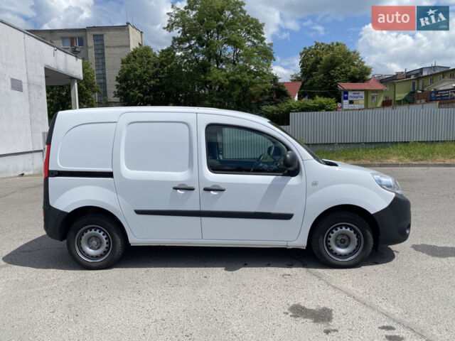 Белый Рено Кенгу, объемом двигателя 1.5 л и пробегом 220 тыс. км за 12800 $, фото 1 на Automoto.ua