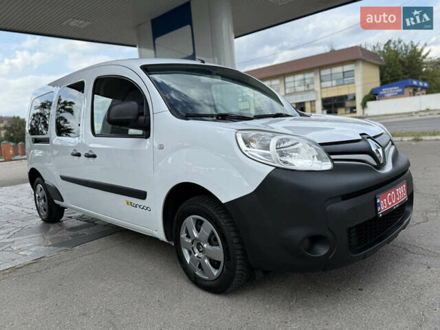 Белый Рено Кенгу, объемом двигателя 1.5 л и пробегом 117 тыс. км за 12999 $, фото 1 на Automoto.ua