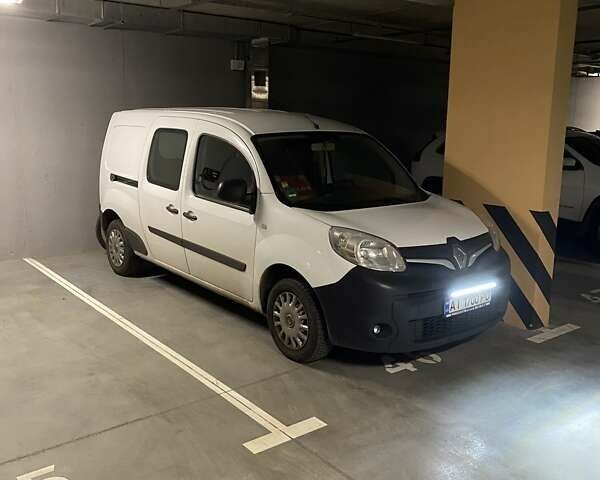 Білий Рено Кєнгу, об'ємом двигуна 1.5 л та пробігом 205 тис. км за 10000 $, фото 1 на Automoto.ua