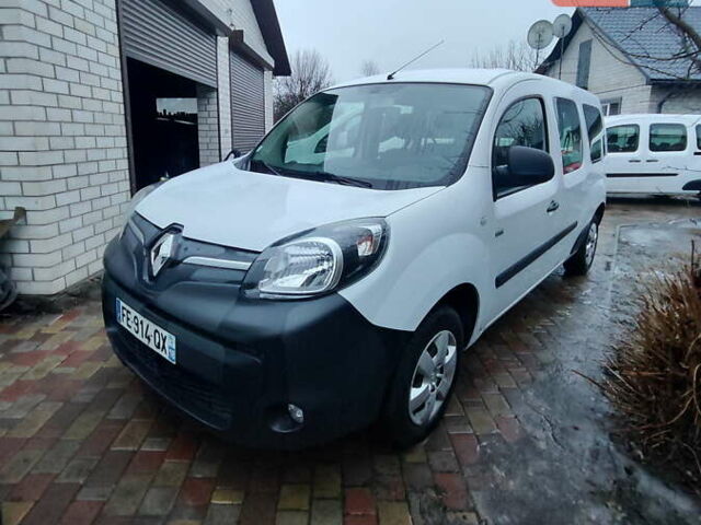 Белый Рено Кенгу, объемом двигателя 0 л и пробегом 2 тыс. км за 14499 $, фото 1 на Automoto.ua