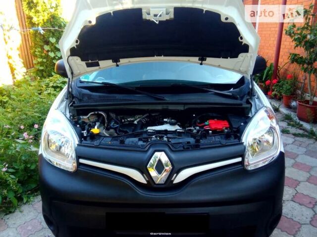 Білий Рено Кєнгу, об'ємом двигуна 1.5 л та пробігом 295 тис. км за 13700 $, фото 1 на Automoto.ua