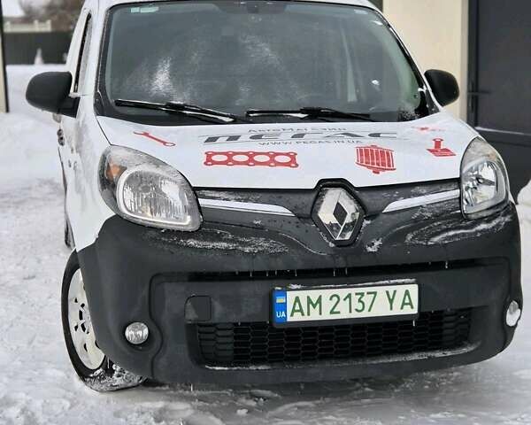 Білий Рено Кєнгу, об'ємом двигуна 0 л та пробігом 60 тис. км за 9500 $, фото 1 на Automoto.ua