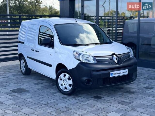 Белый Рено Кенгу, объемом двигателя 0 л и пробегом 39 тыс. км за 10500 $, фото 1 на Automoto.ua
