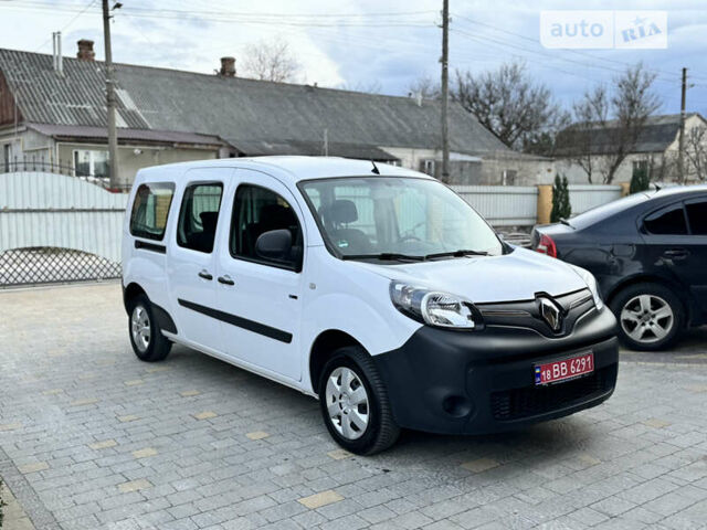 Белый Рено Кенгу, объемом двигателя 0 л и пробегом 73 тыс. км за 13950 $, фото 1 на Automoto.ua