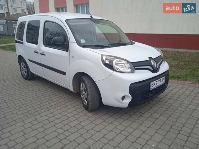 Білий Рено Кєнгу, об'ємом двигуна 1.46 л та пробігом 47 тис. км за 11999 $, фото 1 на Automoto.ua