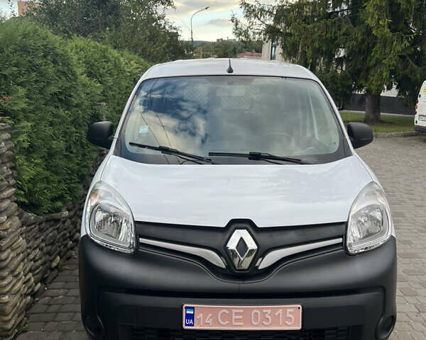 Білий Рено Кєнгу, об'ємом двигуна 1.5 л та пробігом 77 тис. км за 12200 $, фото 1 на Automoto.ua