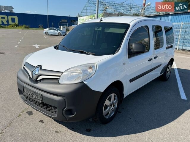 Белый Рено Кенгу, объемом двигателя 0 л и пробегом 145 тыс. км за 10900 $, фото 1 на Automoto.ua