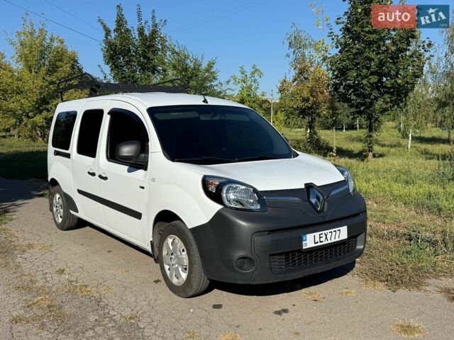 Белый Рено Кенгу, объемом двигателя 0 л и пробегом 45 тыс. км за 17900 $, фото 1 на Automoto.ua