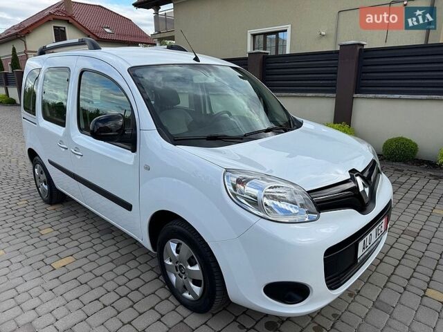 Белый Рено Кенгу, объемом двигателя 1.5 л и пробегом 187 тыс. км за 11900 $, фото 1 на Automoto.ua