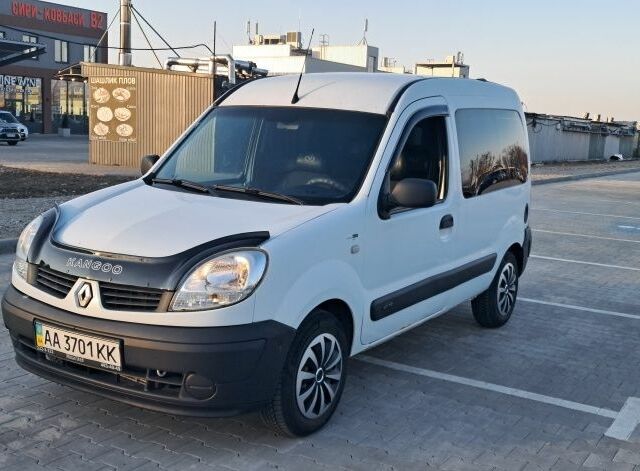 Білий Рено Кєнгу, об'ємом двигуна 1.5 л та пробігом 286 тис. км за 3500 $, фото 1 на Automoto.ua