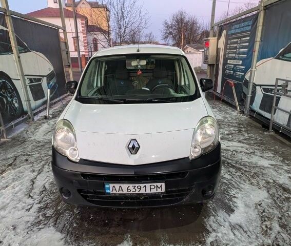 Белый Рено Кенгу, объемом двигателя 1.5 л и пробегом 365 тыс. км за 5500 $, фото 1 на Automoto.ua