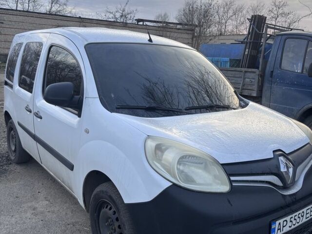 Белый Рено Кенгу, объемом двигателя 1.5 л и пробегом 448 тыс. км за 4500 $, фото 1 на Automoto.ua
