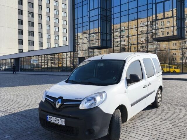 Білий Рено Кєнгу, об'ємом двигуна 1.5 л та пробігом 122 тис. км за 10280 $, фото 1 на Automoto.ua