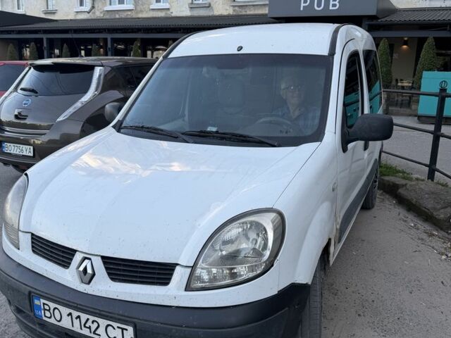 Белый Рено Кенгу, объемом двигателя 1.5 л и пробегом 200 тыс. км за 3200 $, фото 1 на Automoto.ua