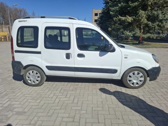 Белый Рено Кенгу, объемом двигателя 1.5 л и пробегом 370 тыс. км за 3100 $, фото 1 на Automoto.ua