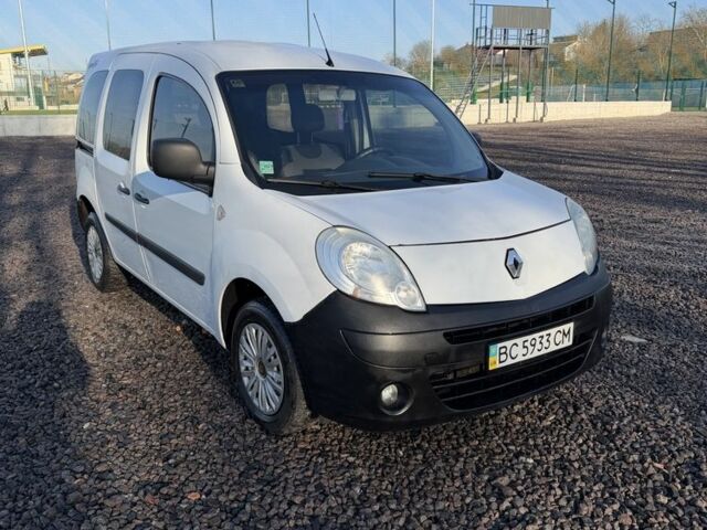 Белый Рено Кенгу, объемом двигателя 1.5 л и пробегом 300 тыс. км за 4600 $, фото 1 на Automoto.ua