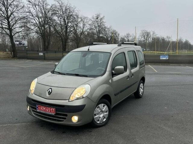 Бежевый Рено Кенгу, объемом двигателя 1.6 л и пробегом 187 тыс. км за 7450 $, фото 1 на Automoto.ua