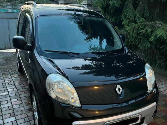 Чорний Рено Кєнгу, об'ємом двигуна 1.5 л та пробігом 300 тис. км за 9250 $, фото 1 на Automoto.ua