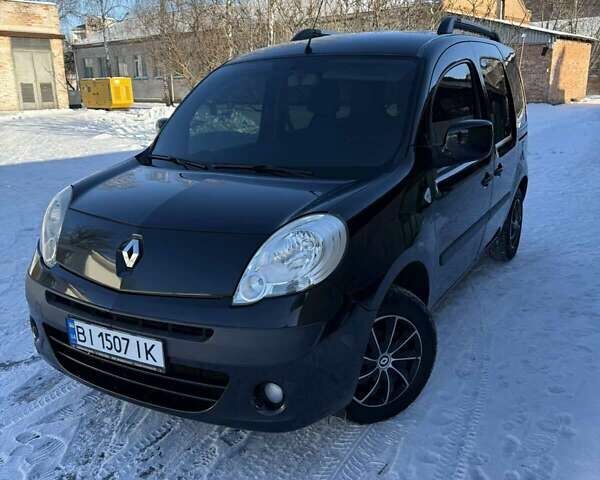 Черный Рено Кенгу, объемом двигателя 1.6 л и пробегом 214 тыс. км за 8000 $, фото 1 на Automoto.ua