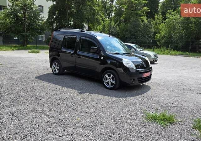 Черный Рено Кенгу, объемом двигателя 1.5 л и пробегом 240 тыс. км за 7600 $, фото 1 на Automoto.ua