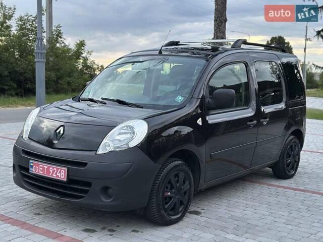 Черный Рено Кенгу, объемом двигателя 1.6 л и пробегом 198 тыс. км за 7500 $, фото 1 на Automoto.ua