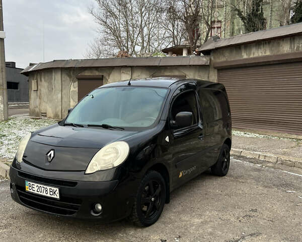 Черный Рено Кенгу, объемом двигателя 0 л и пробегом 338 тыс. км за 5150 $, фото 1 на Automoto.ua