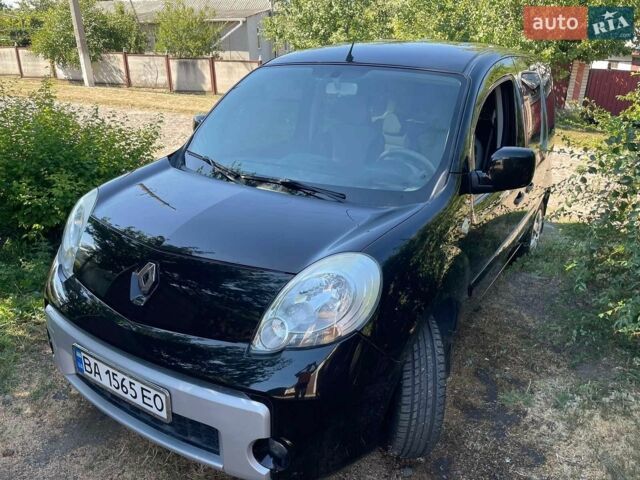 Черный Рено Кенгу, объемом двигателя 1.6 л и пробегом 240 тыс. км за 7700 $, фото 1 на Automoto.ua