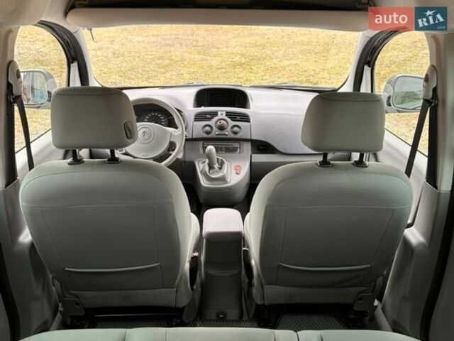 Черный Рено Кенгу, объемом двигателя 1.5 л и пробегом 143 тыс. км за 6400 $, фото 1 на Automoto.ua